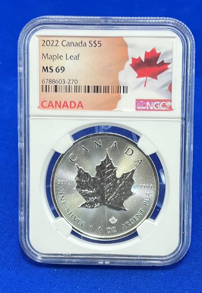 2022 Canada Maple Leaf MS 69 NGC (3)